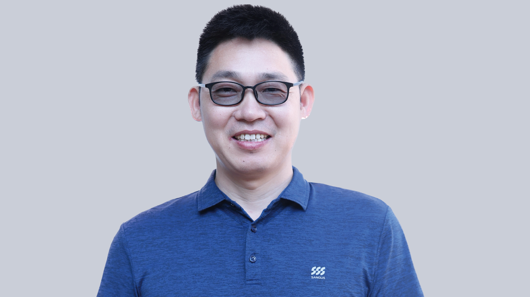 Flank 体育学科组长 体育教师
