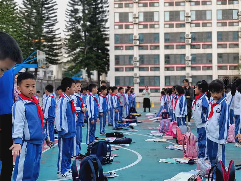 自理自立 绽放美丽 ——小学部开展生活自理能力竞赛活动